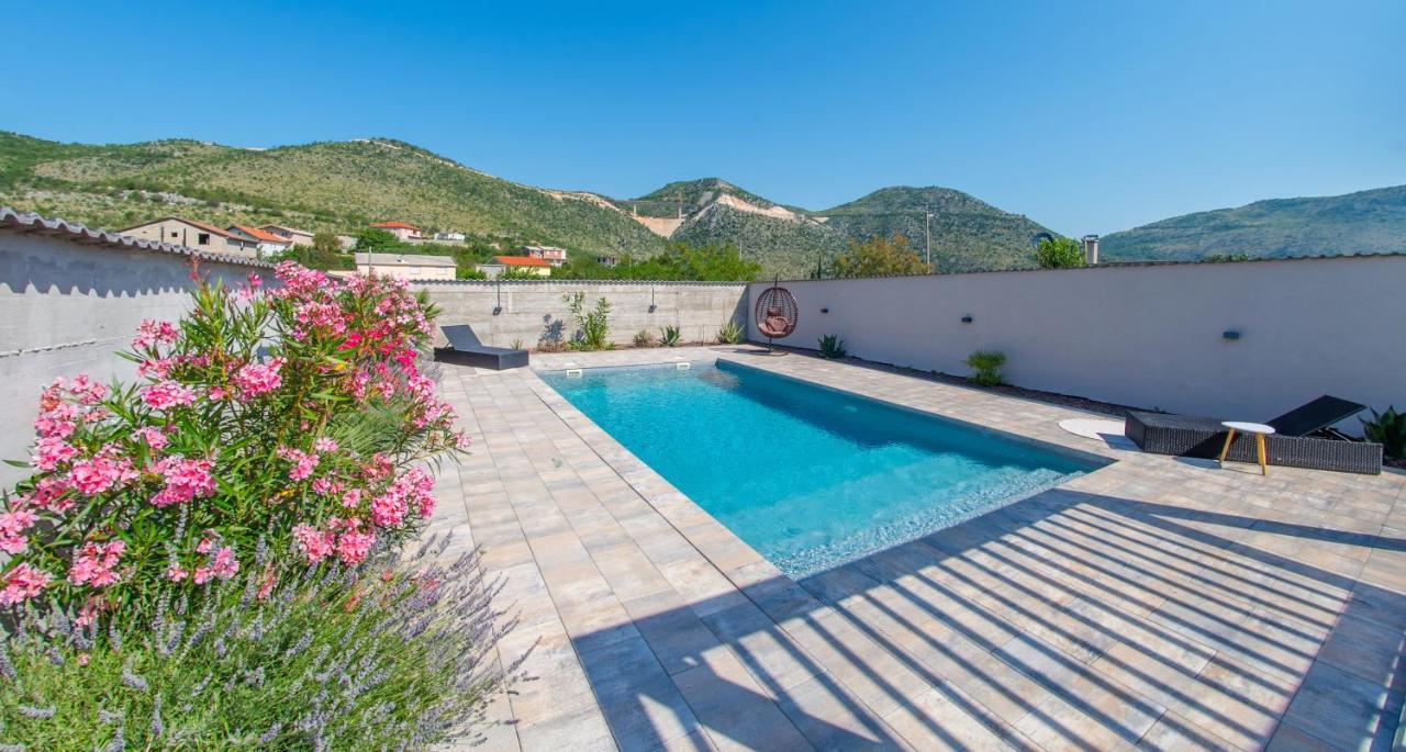 Villa Carpe Diem - With Private Pool Mostar Esterno foto