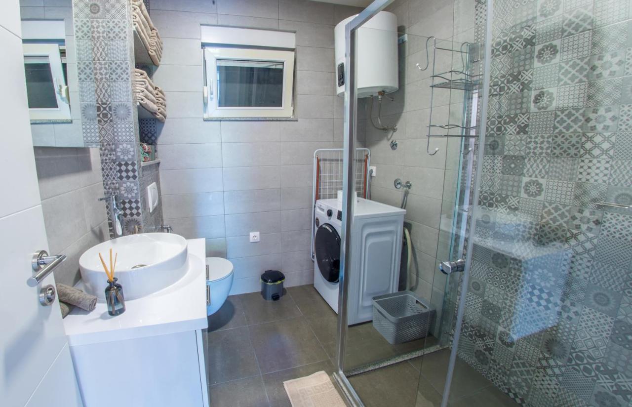 Villa Carpe Diem - With Private Pool Mostar Esterno foto