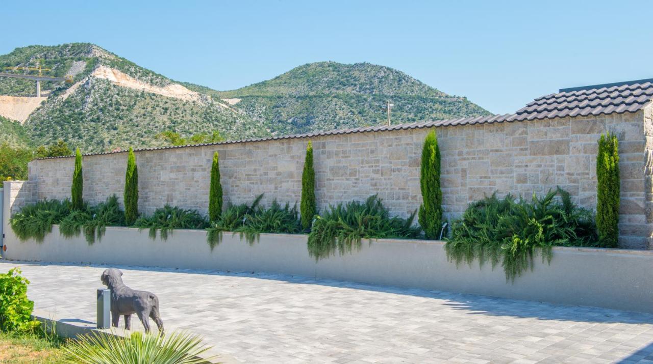 Villa Carpe Diem - With Private Pool Mostar Esterno foto