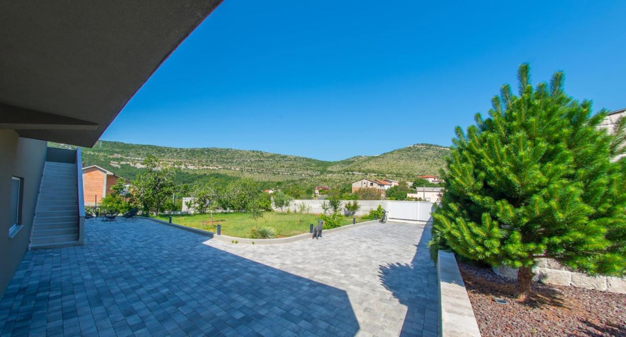 Villa Carpe Diem - With Private Pool Mostar Esterno foto